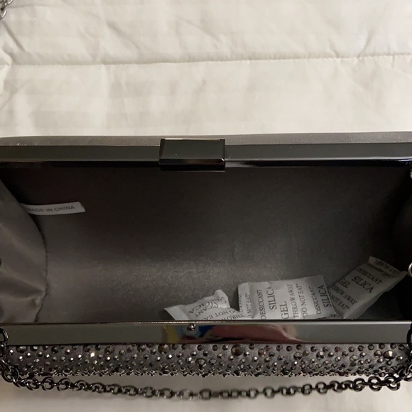 Gunmetal & Silver Evening Clutch NWOT - Picture 4 of 4